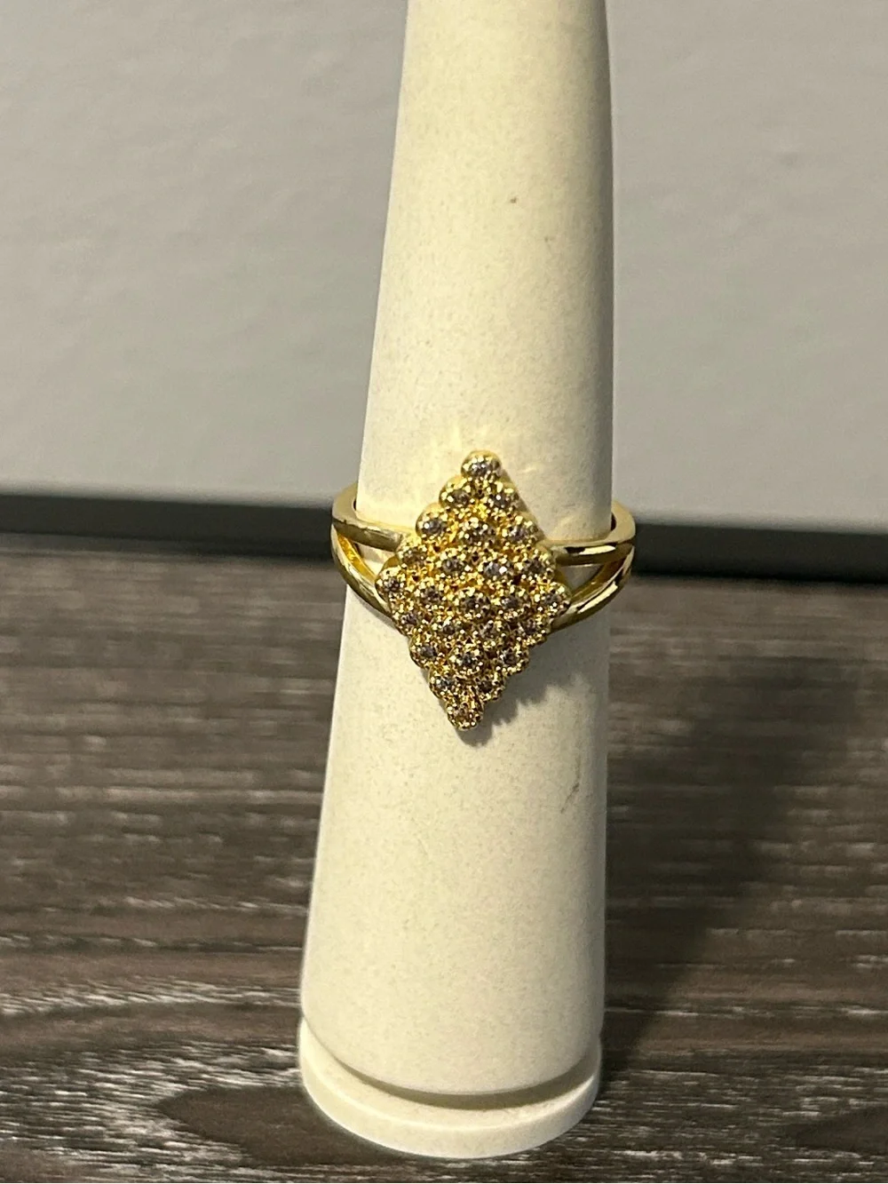 Crystal cluster ring size 8.6